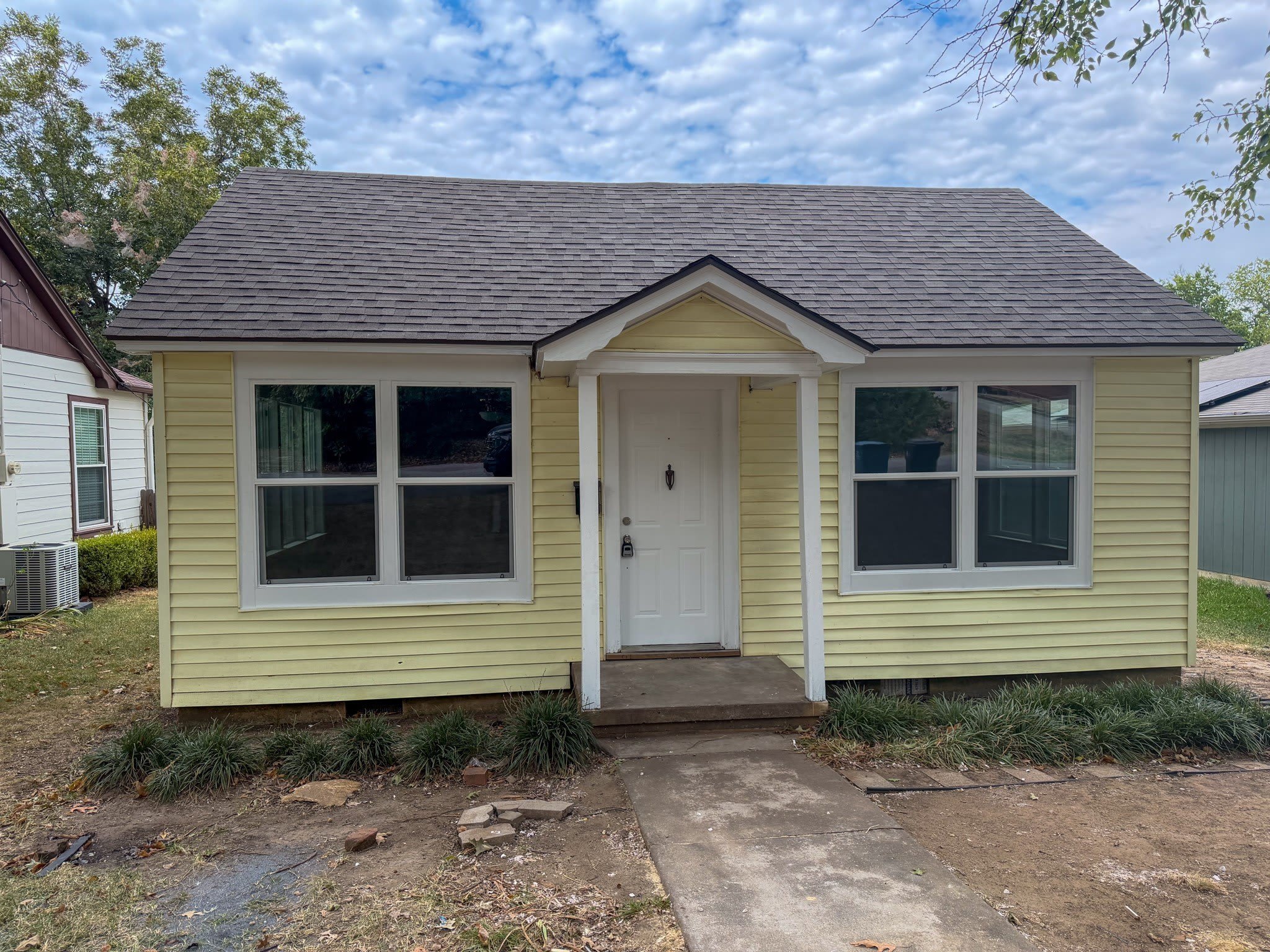 1527 W Gandy Street – photo 1 of 92