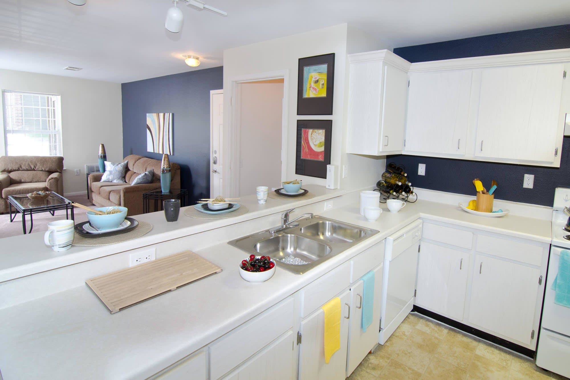 College Towne Apartments – photo 1