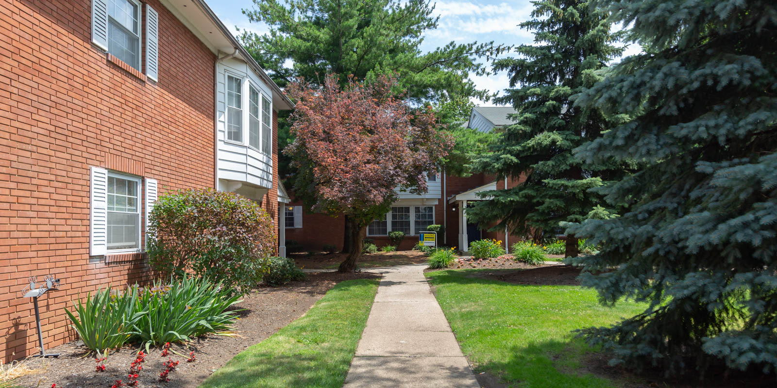 Oxford Court – photo 1 of 23