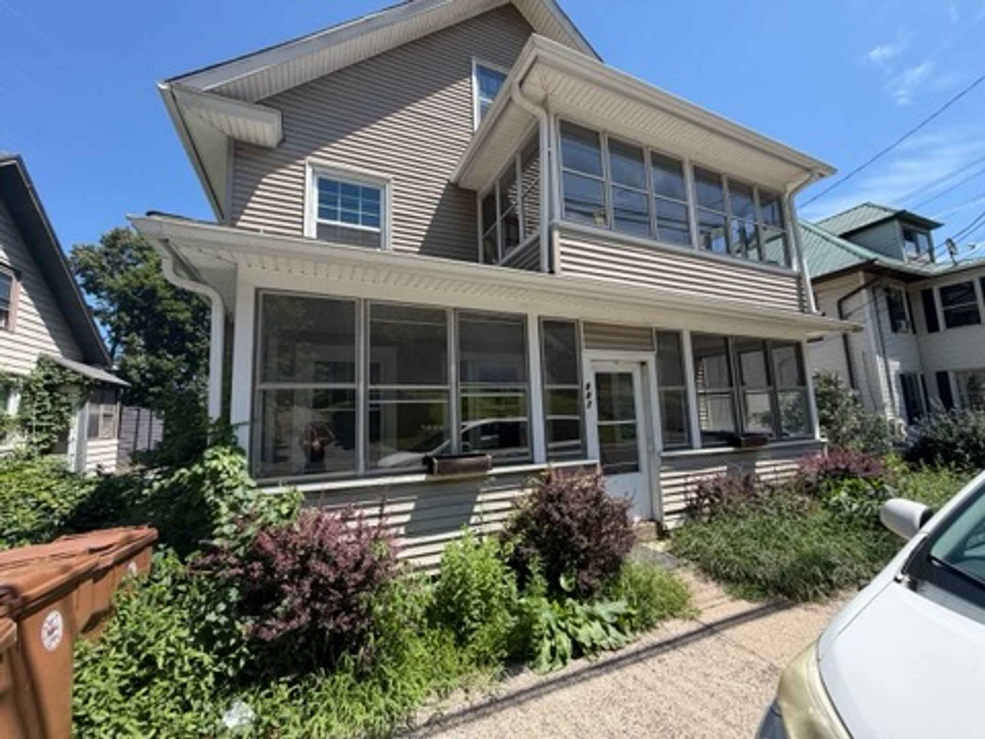 887 Howe Ave = Shelton – photo 1 of 17