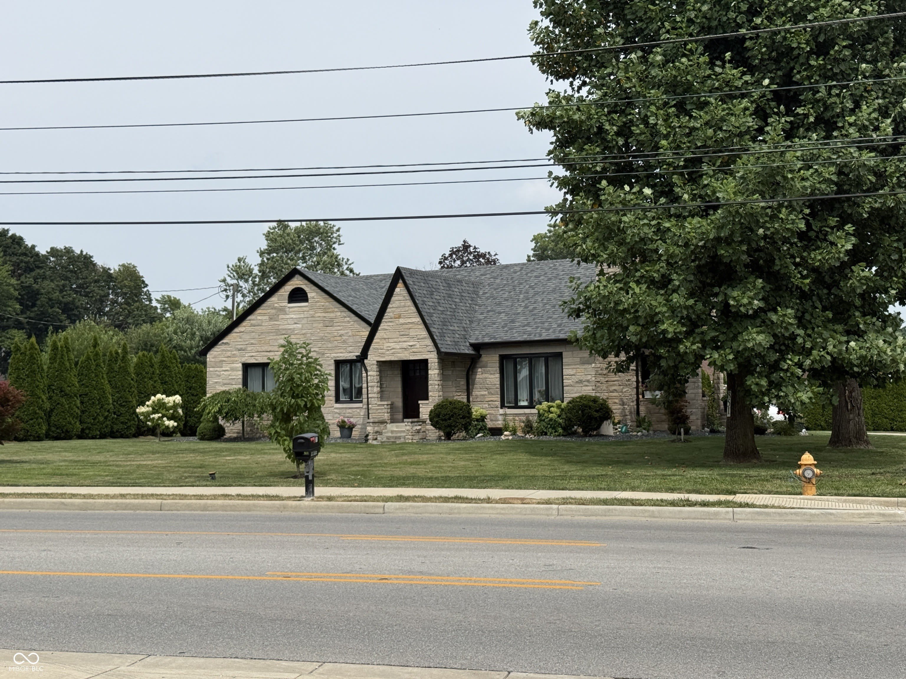 851 N Madison Avenue – photo 1