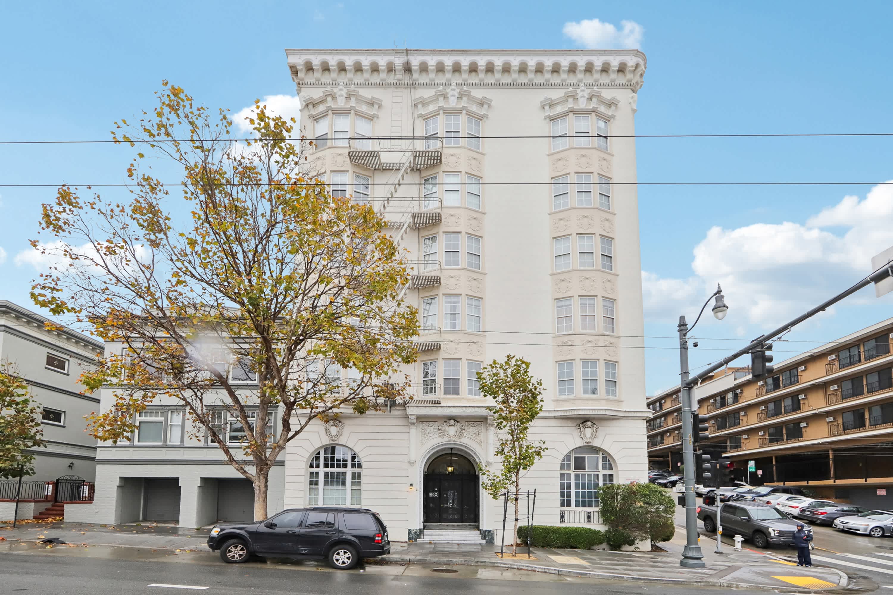 2600 Van Ness – photo 1