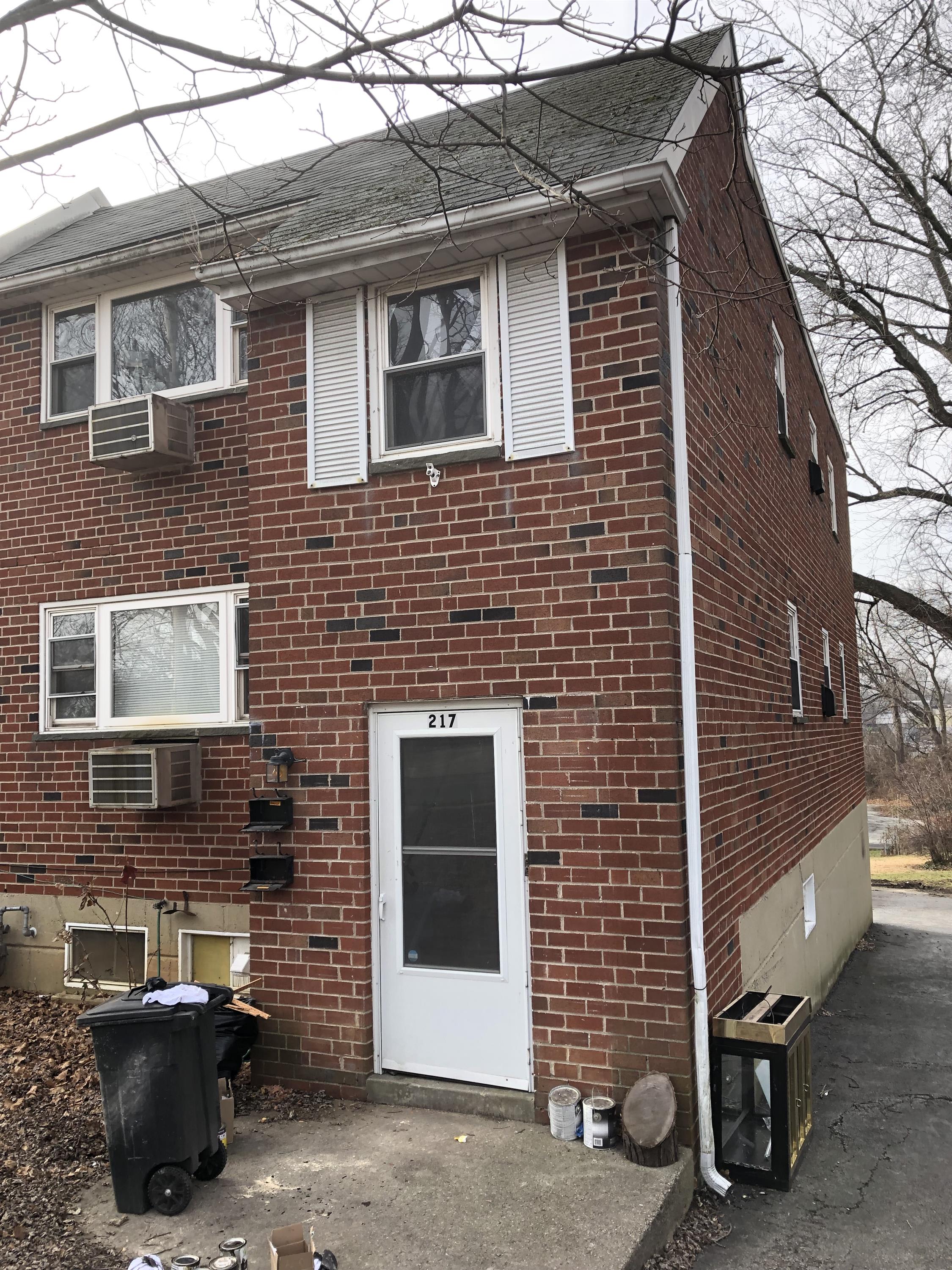 217 South Parkway Boulevard – photo 1 of 12