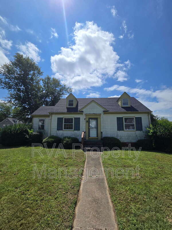 1915 Parlow Drive – photo 1 of 14