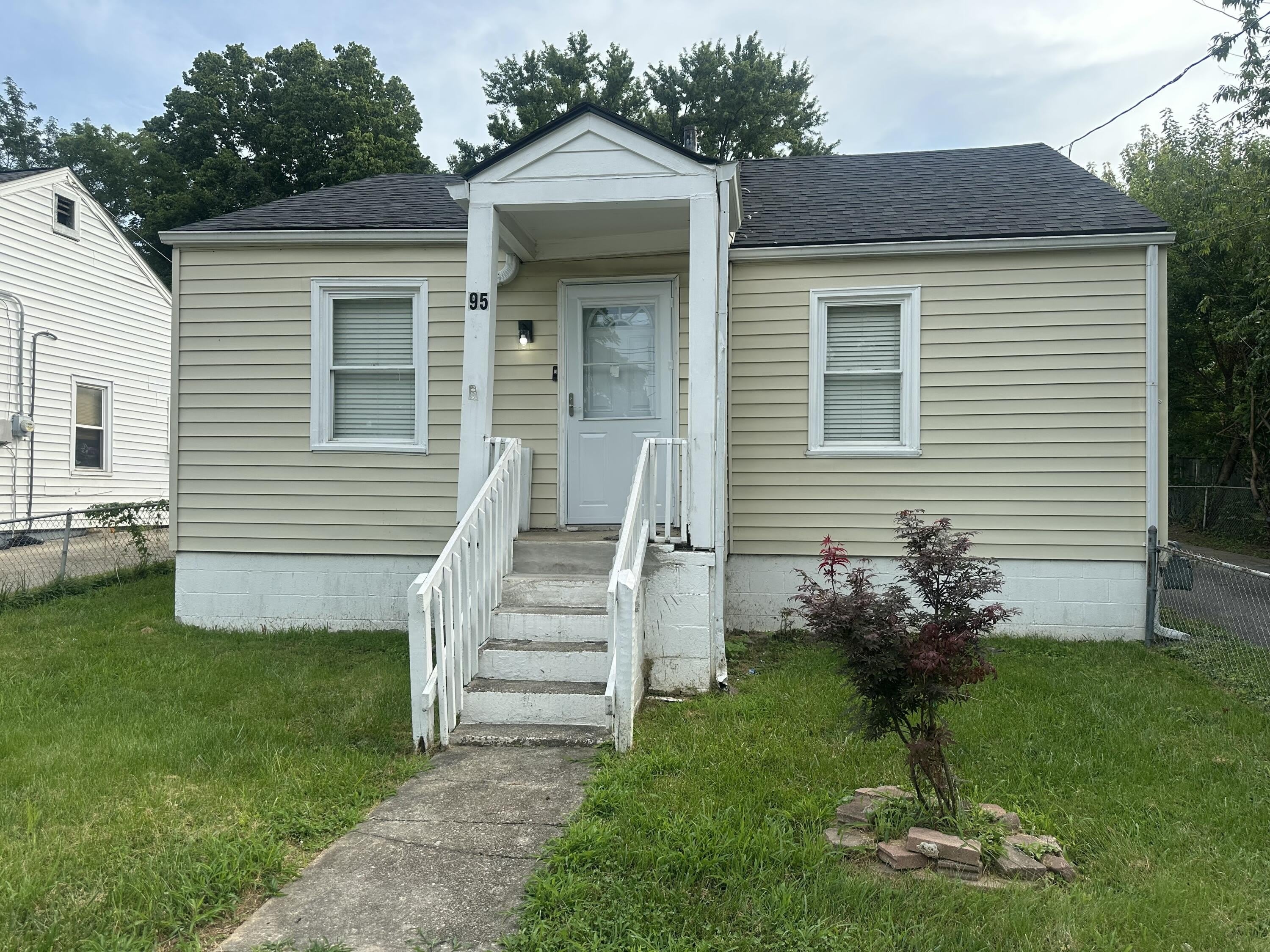 95 Glass Avenue – photo 1
