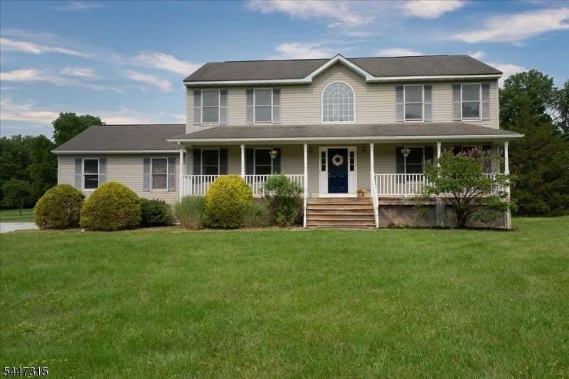 9 Carriage Ln – photo 1 of 138