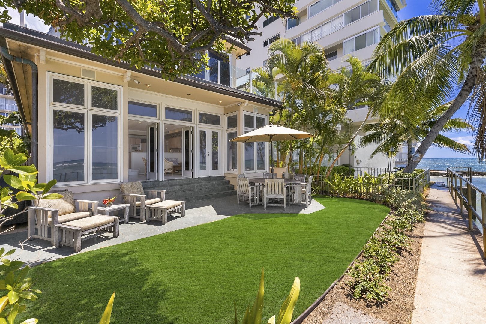 Oceanfront, Diamond Head Surf House – photo 1