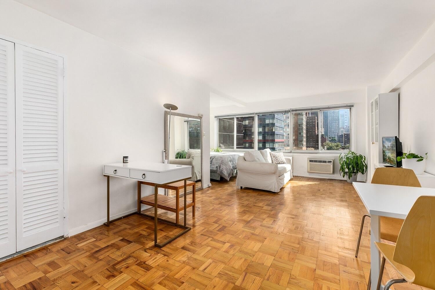 240 55TH Street – photo 1