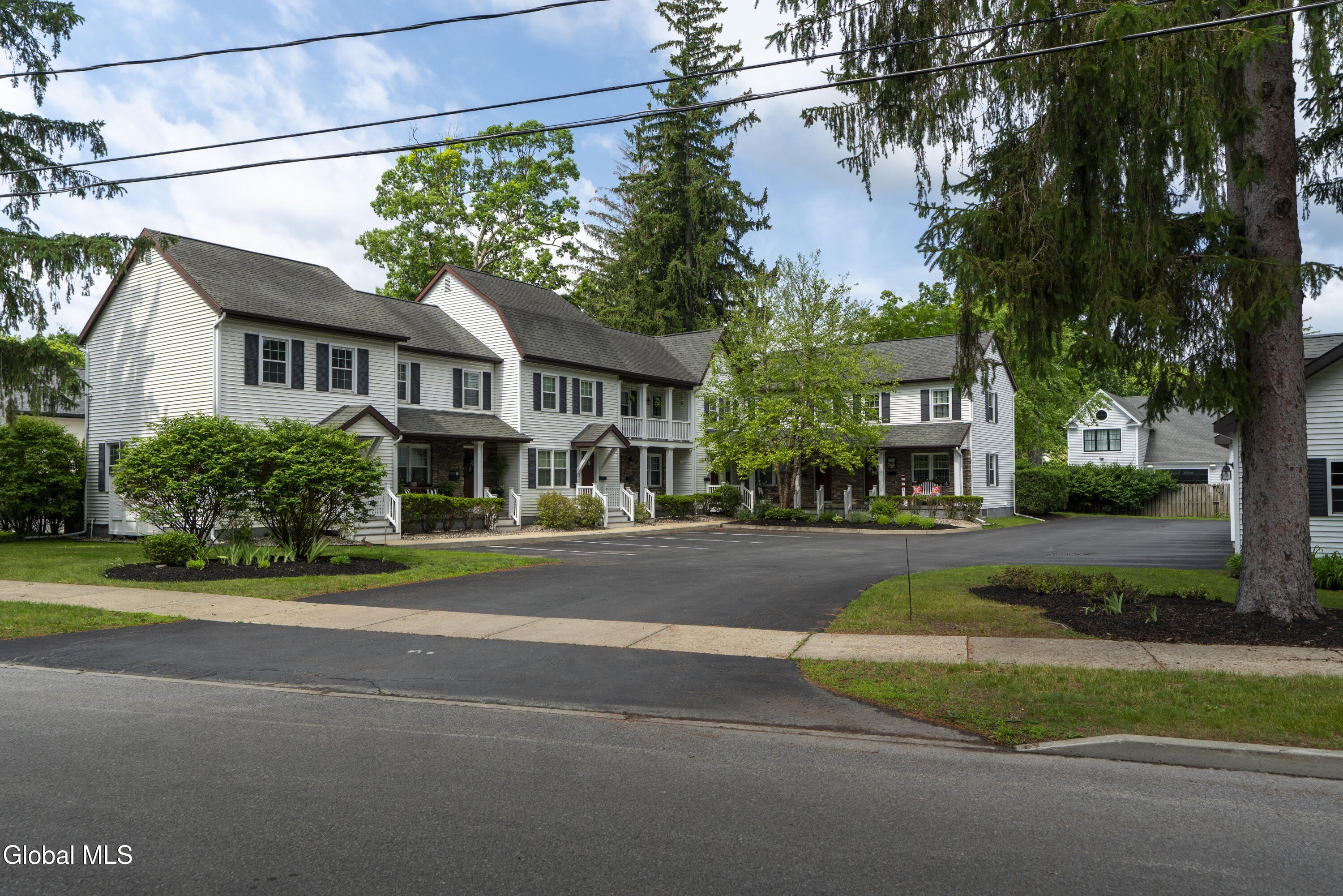 11 Cottage Street – photo 1