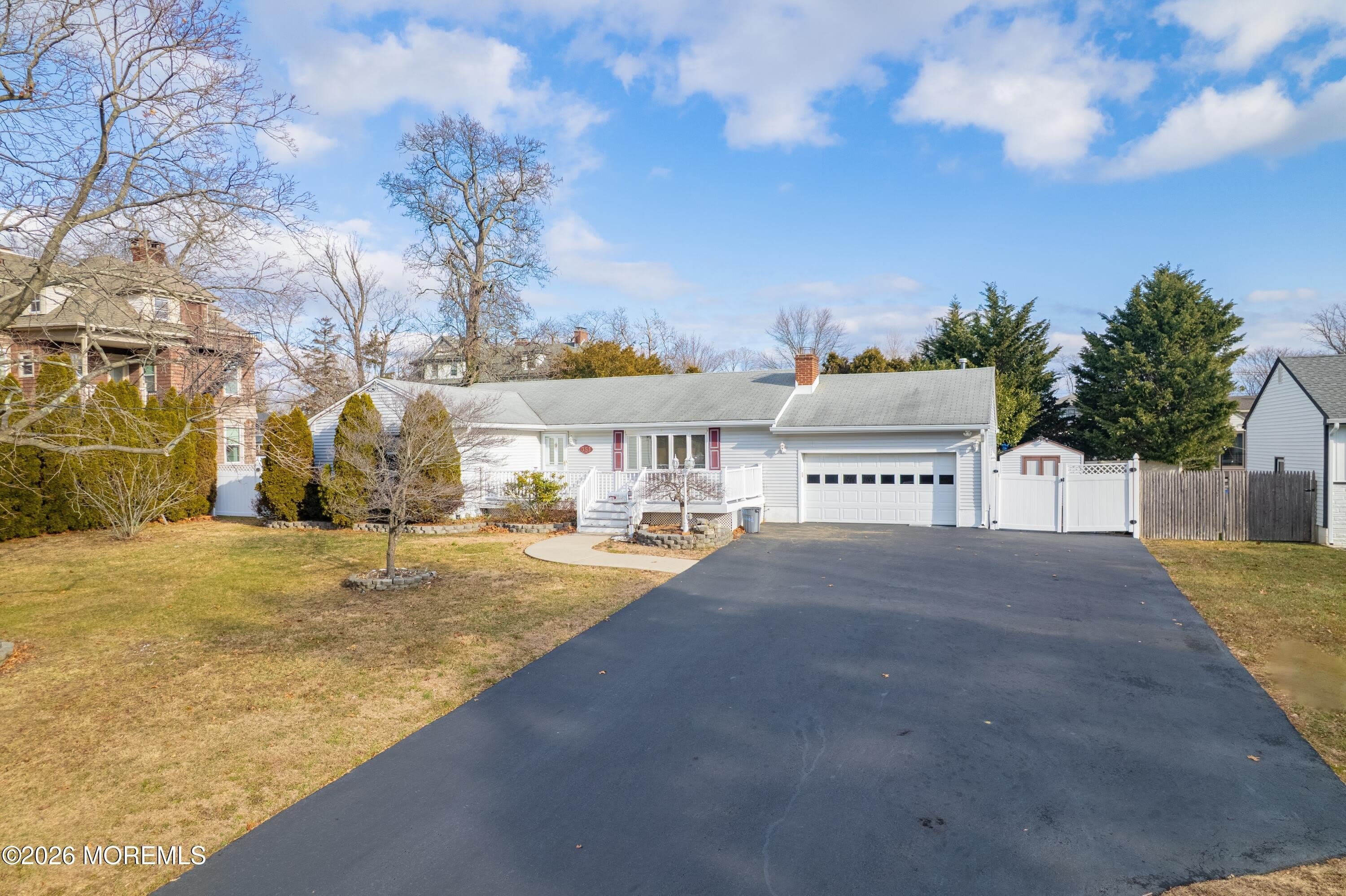 351 Hollywood Avenue – photo 1 of 15