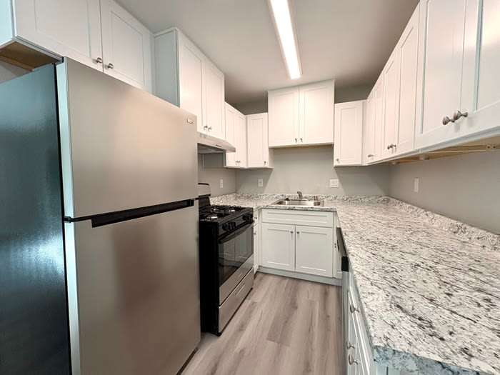206 Pine Street – photo 1 of 13