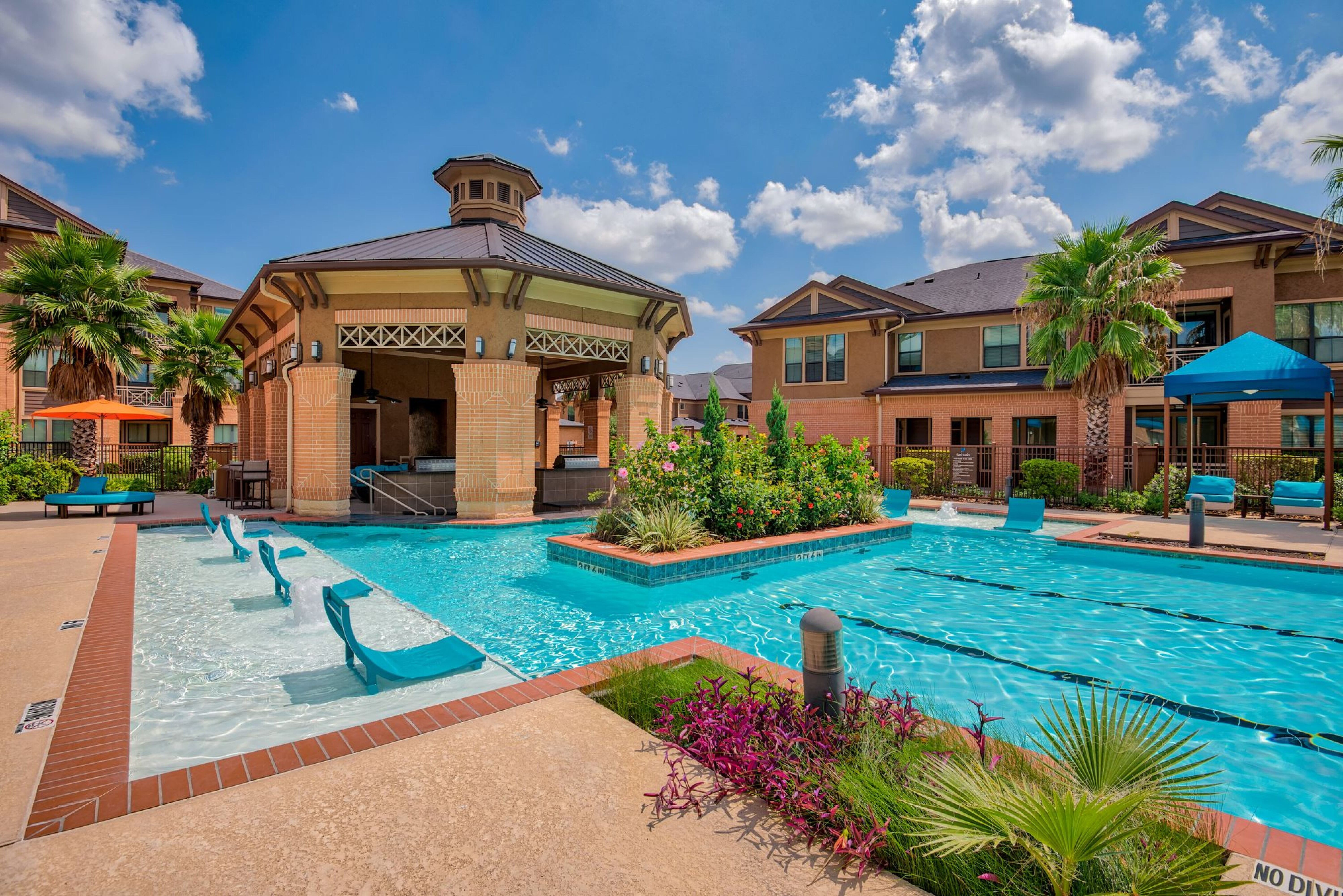 Grand Fountain – photo 1 of 28