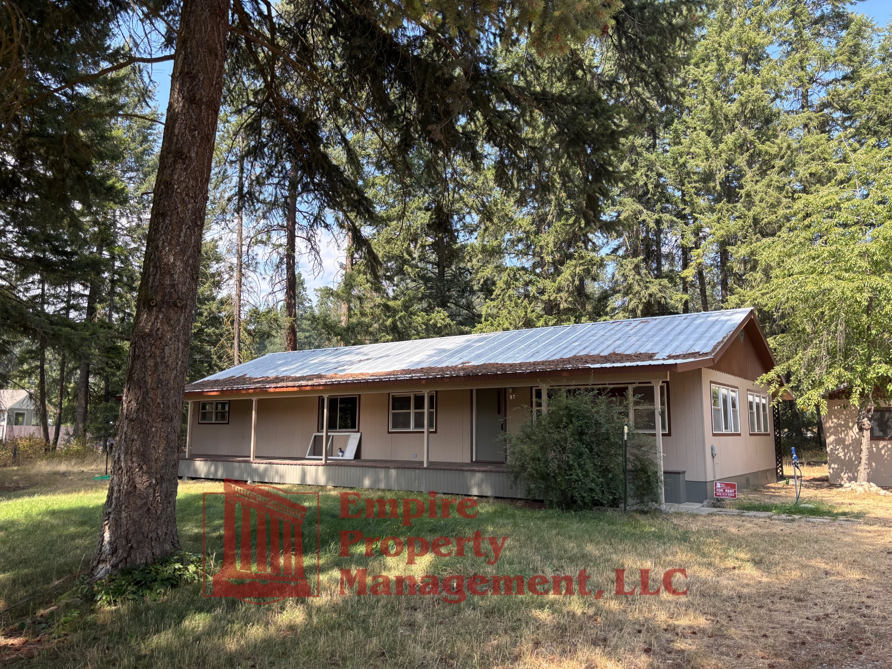 97 Roosevelt Road – photo 1 of 15