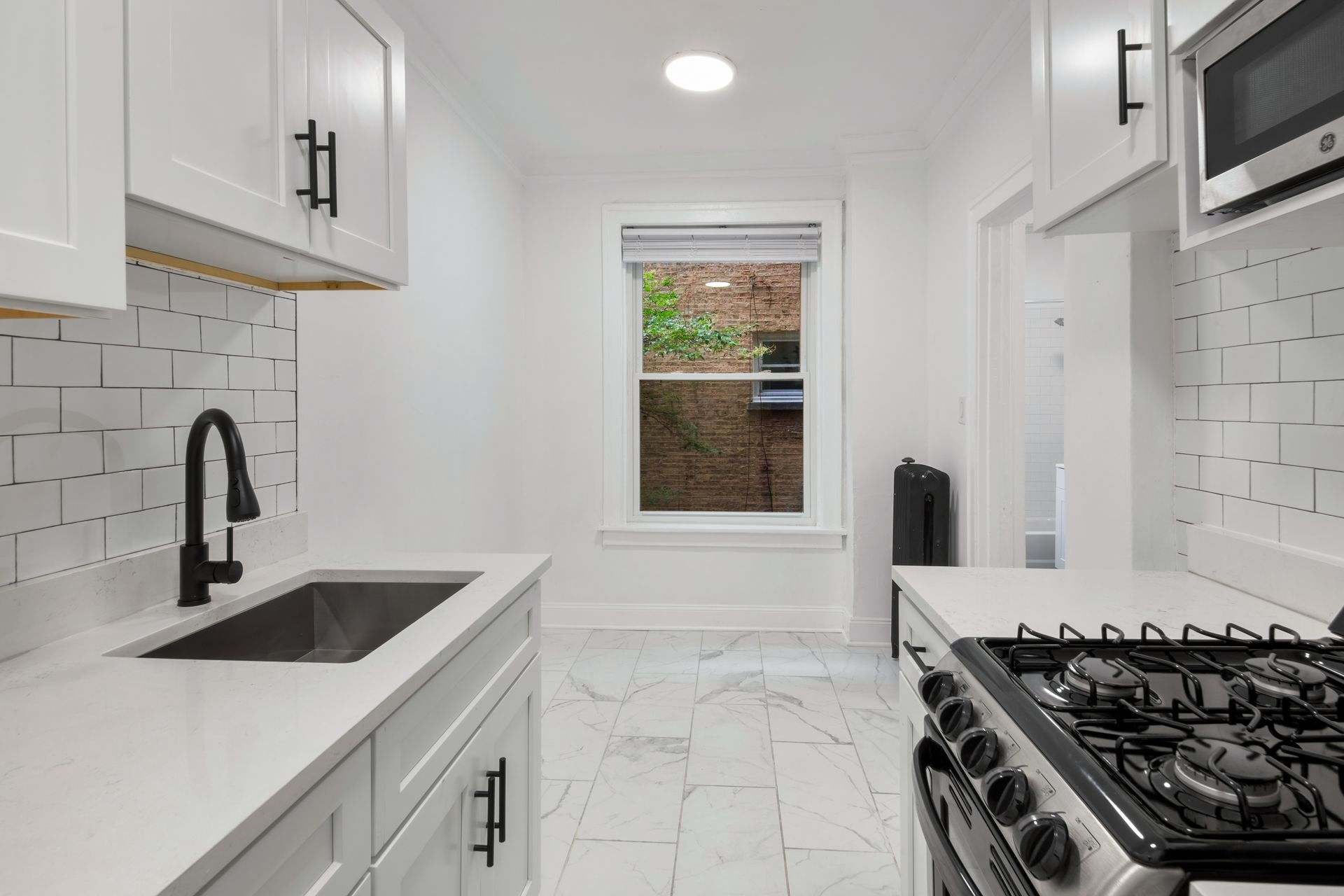 7120 S Wabash – photo 1