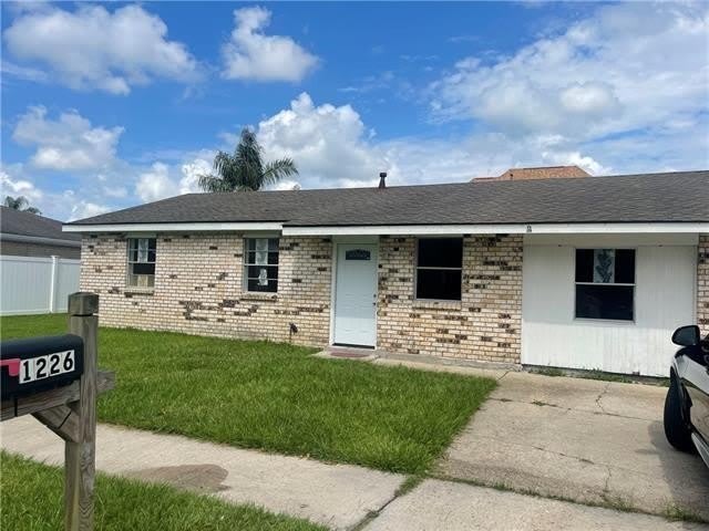 1226 KENNY Drive – photo 1 of 12