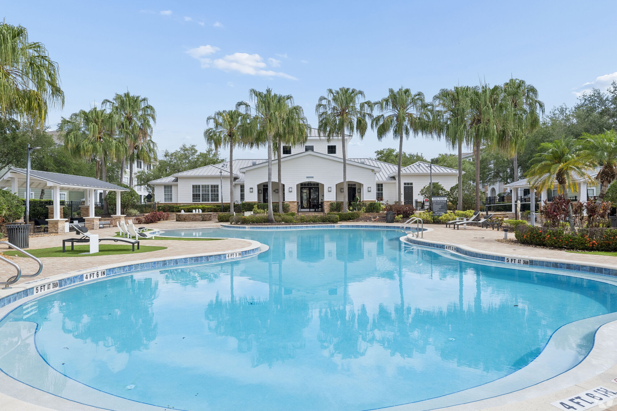 Luxe1820 – photo 1