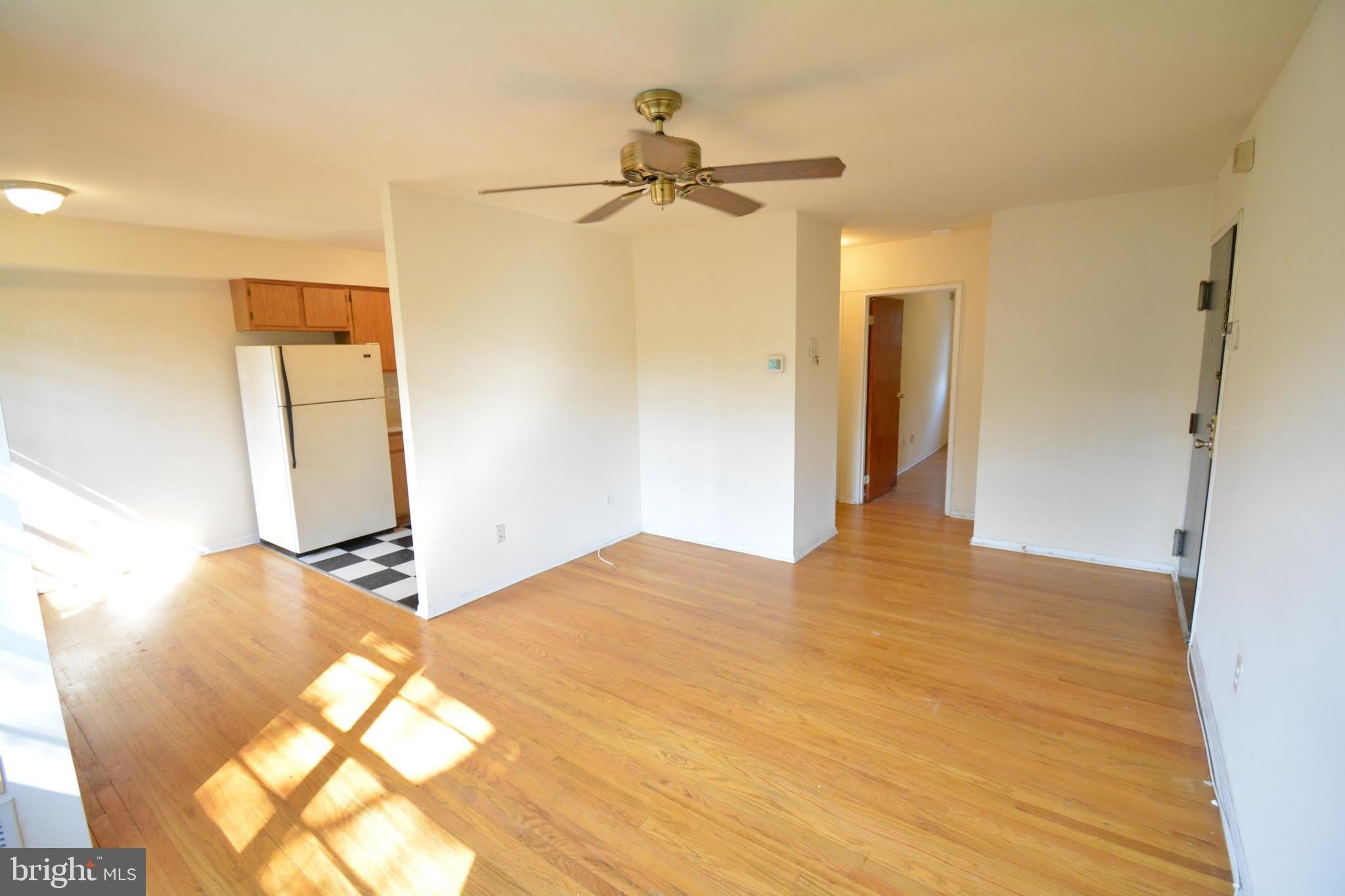 3413 CRESSON Street – photo 1