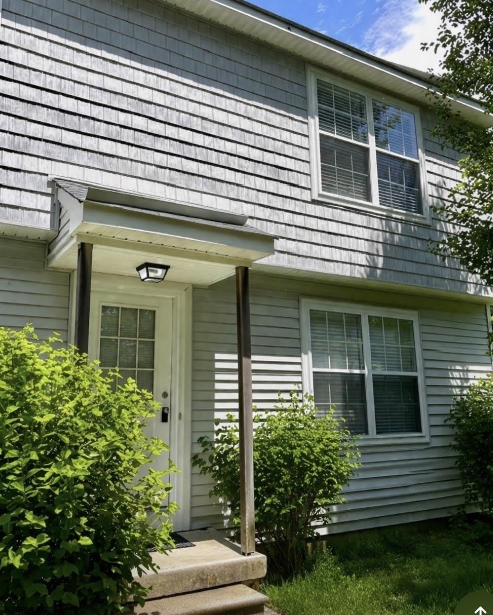 27 Oyster Bay – photo 1 of 31