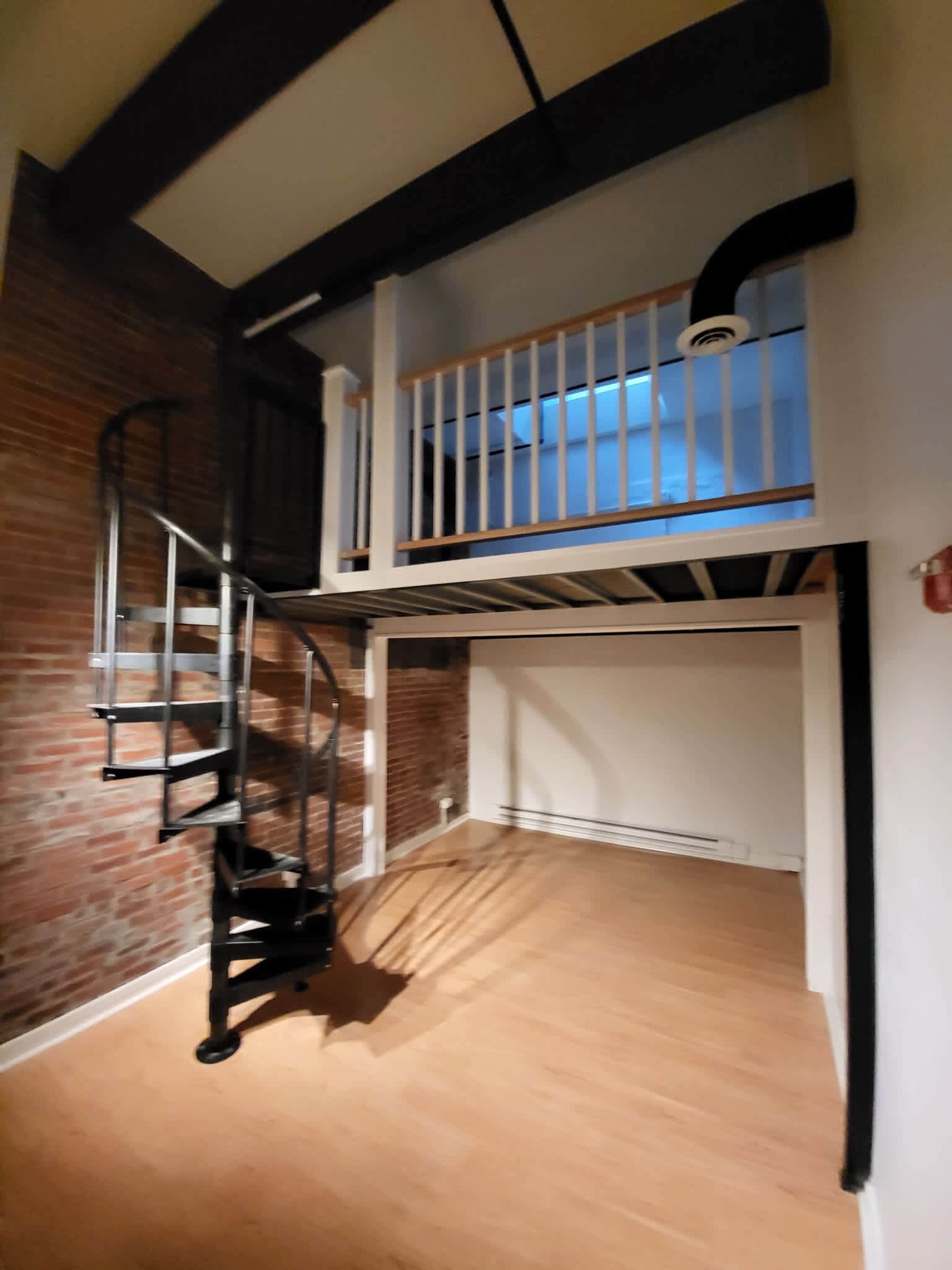 254 Friend St – photo 1