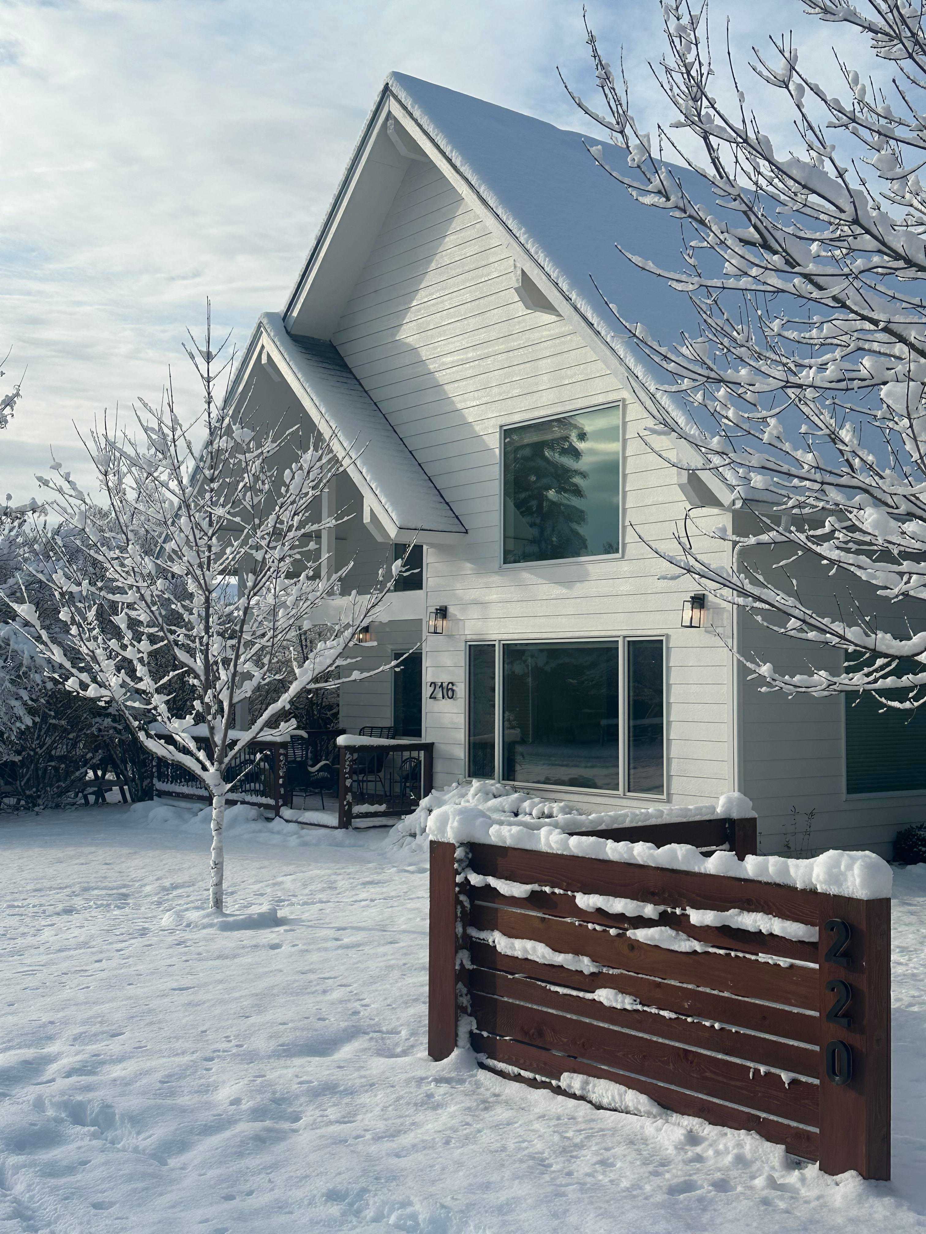 216 Iowa Avenue – photo 1