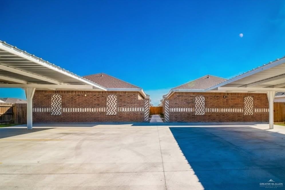 905 W Sunset Valley – photo 1 of 15