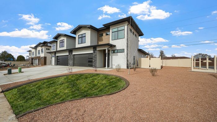 1109 Mee Canyon Circle – photo 1 of 36