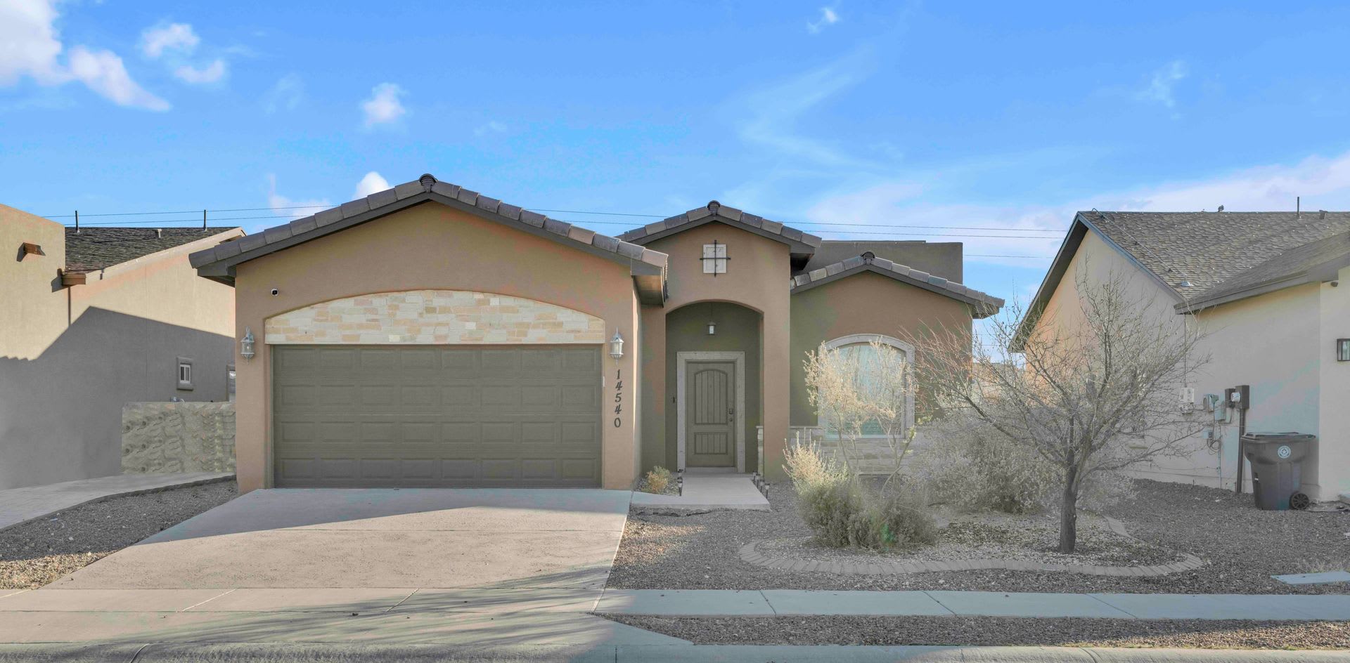 East El Paso 3Bed 2Bath Refrig A C – photo 1