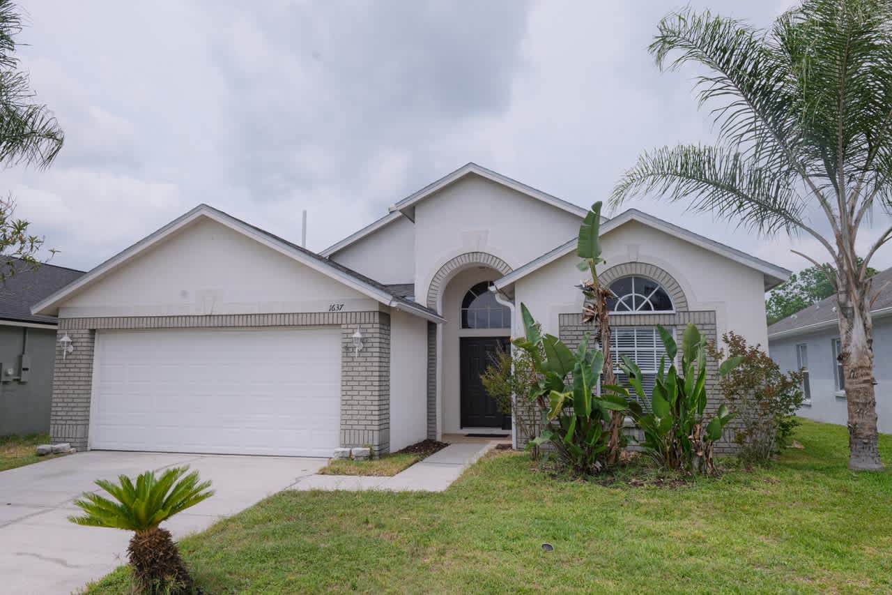 1637 Maximilian Dr – photo 1