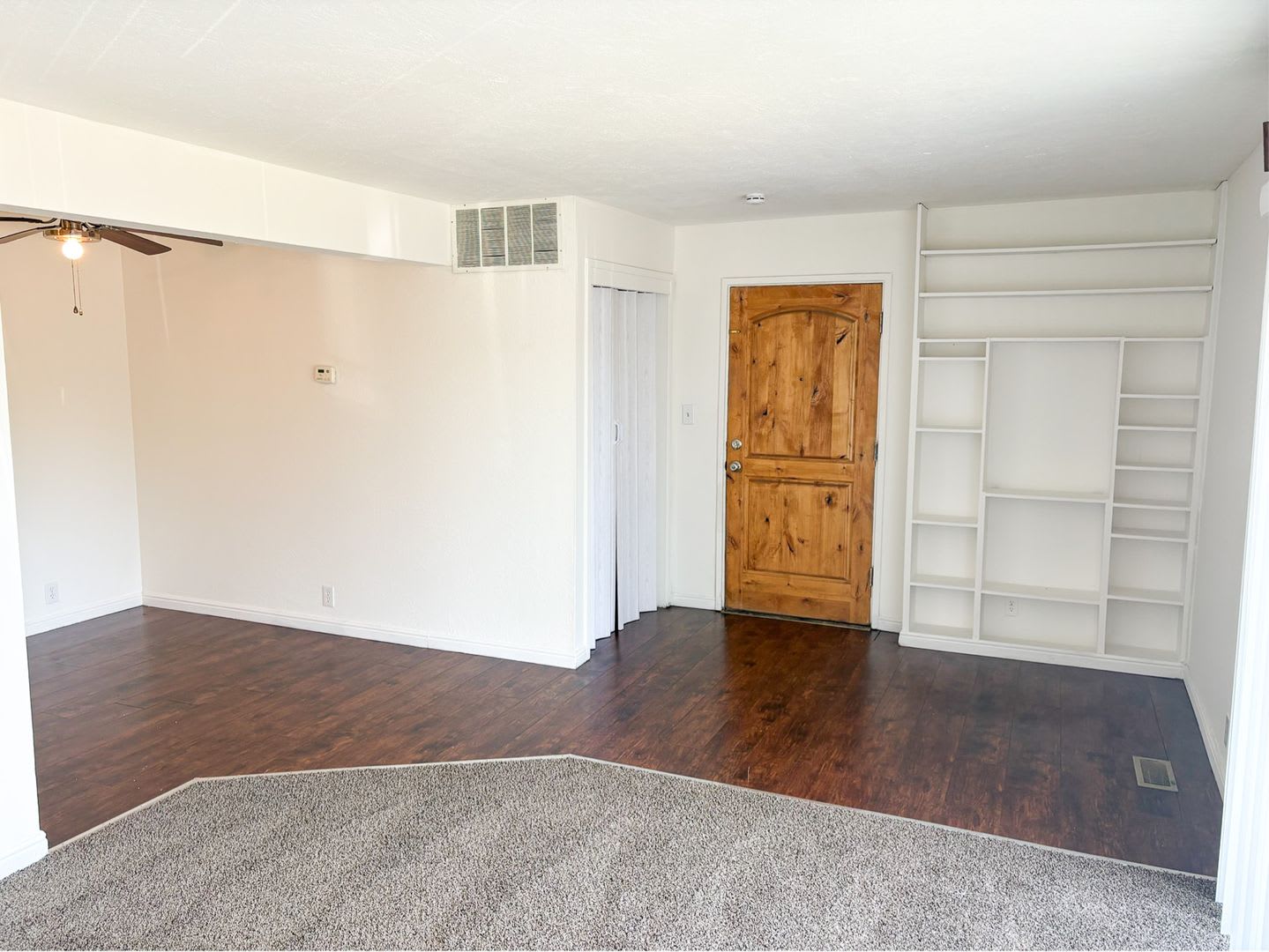 Comfy 2 Bedroom Condo in West Valley – photo 1