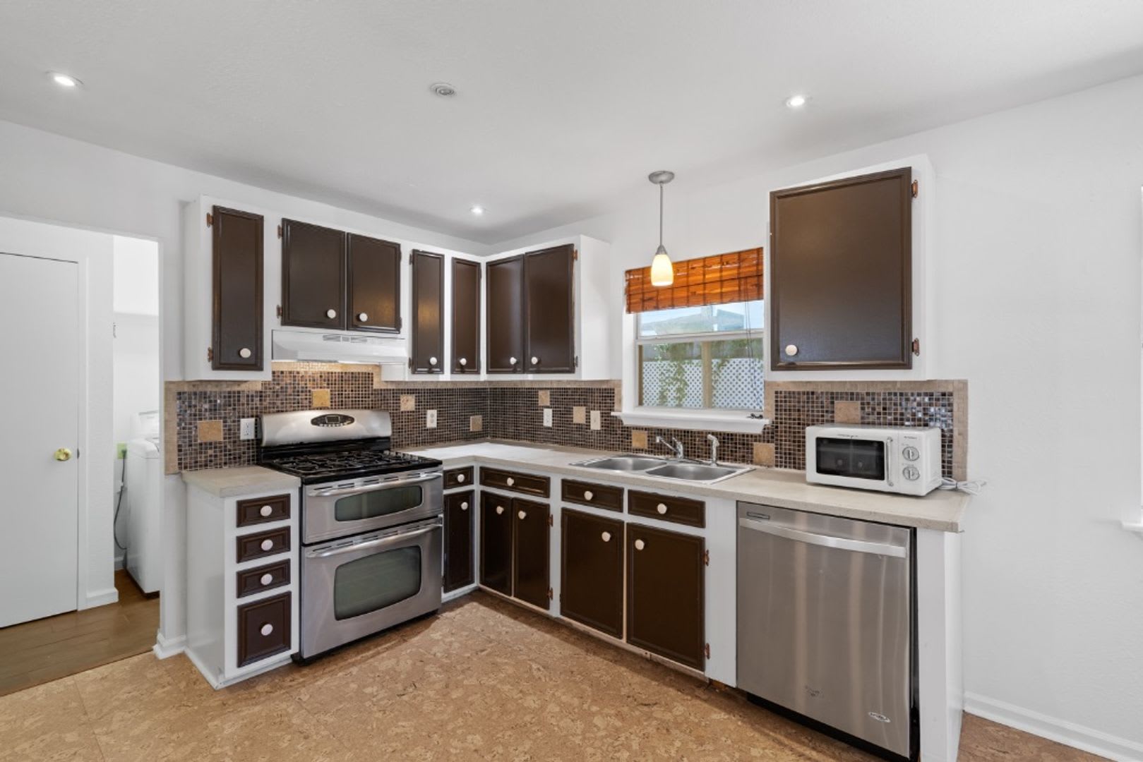 1211 Delano St, Austin, Texas 78721 – photo 1