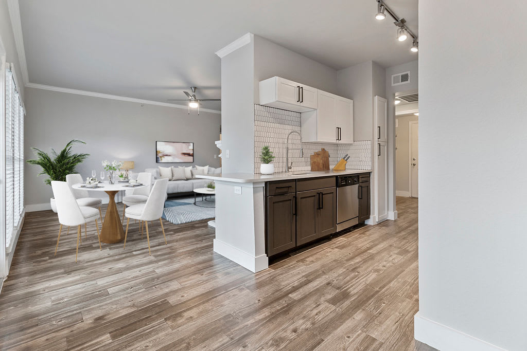 Oakville Apartments – photo 1