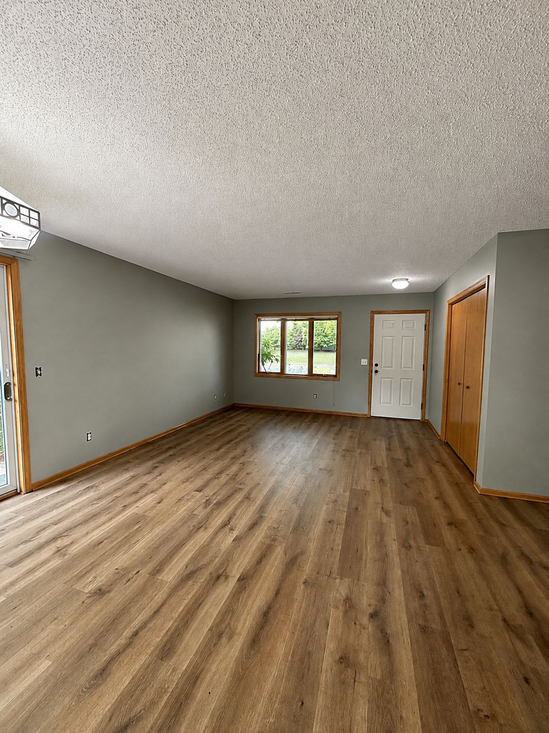 1228 Balsam Ct – photo 1 of 13