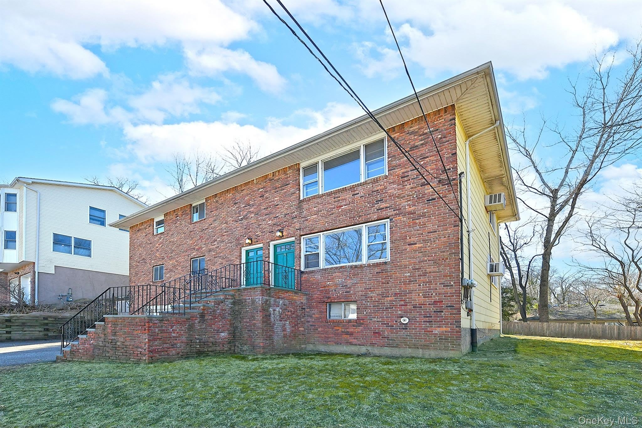 8 Harbor Hill Road – photo 1 of 14
