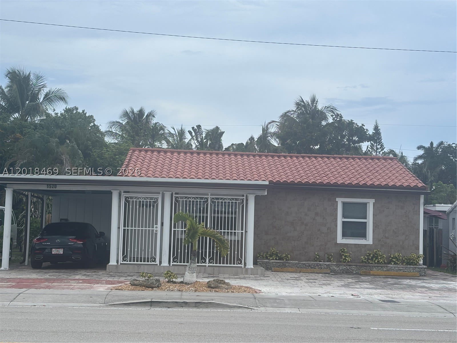 1520 N Andrews Ave – photo 1