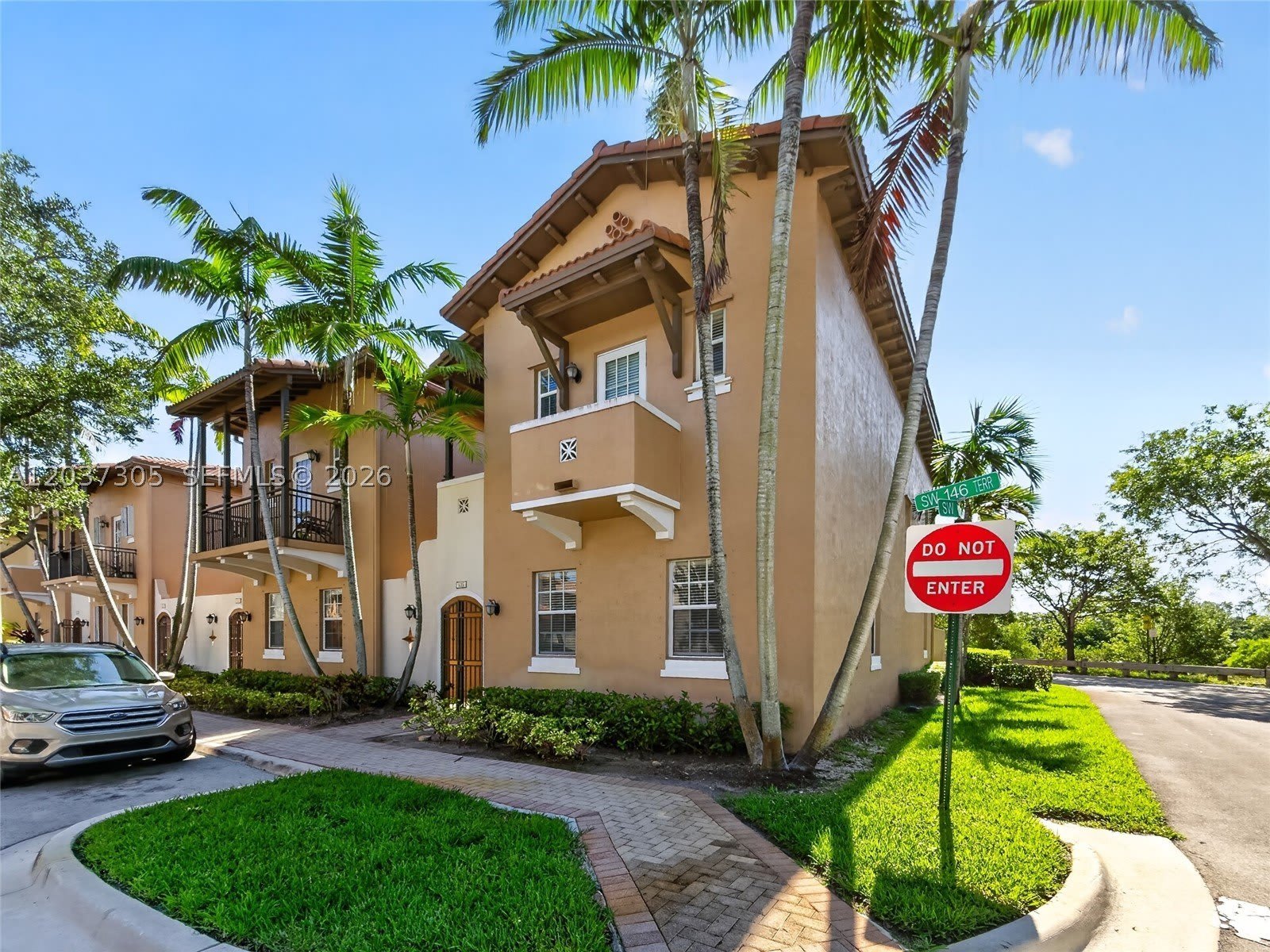 625 SW 146th Ter – photo 1