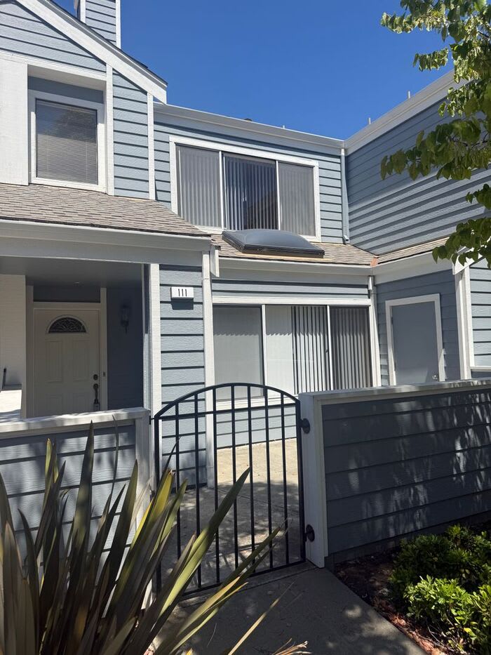 25505 Compton Court – photo 1