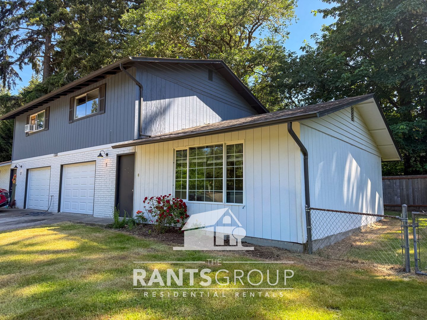 351R – photo 1 of 308