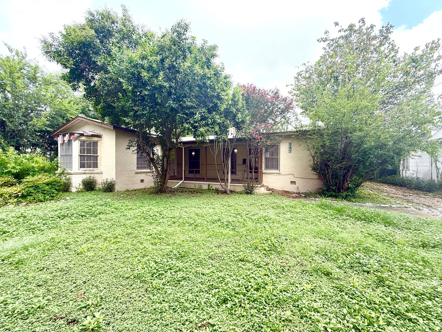 Application Received Move In Special Historic Charm Near Woodlawn Lake 3 Bed 2 Bath Home With Hardwood Floors – photo 1