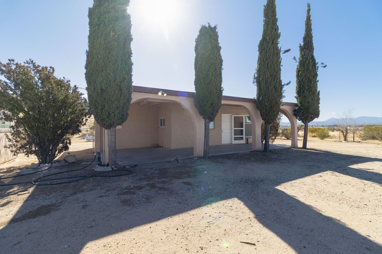Beautiful Studio on Horse Property – photo 1 of 4