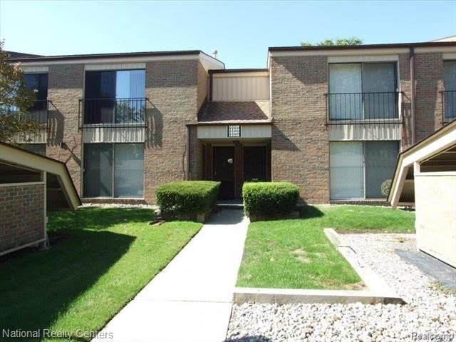 18340 University Park Drive – photo 1 of 46