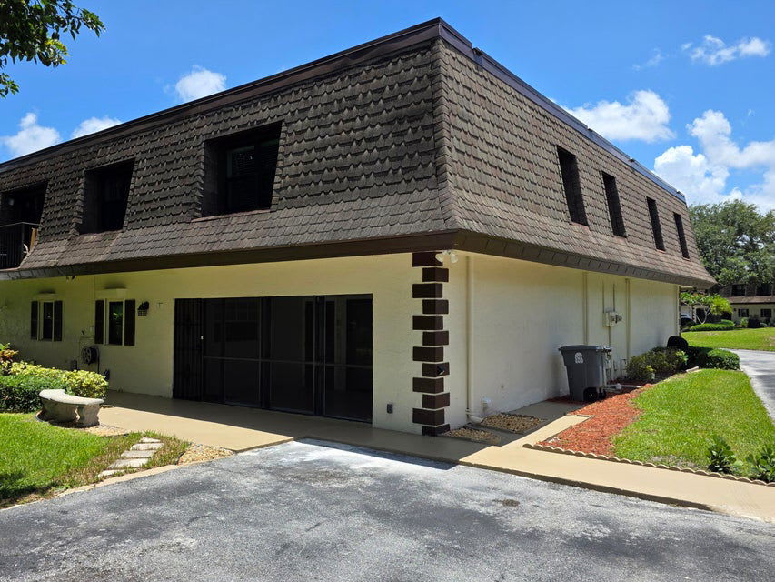 9460 Southwest 61st Way – photo 1