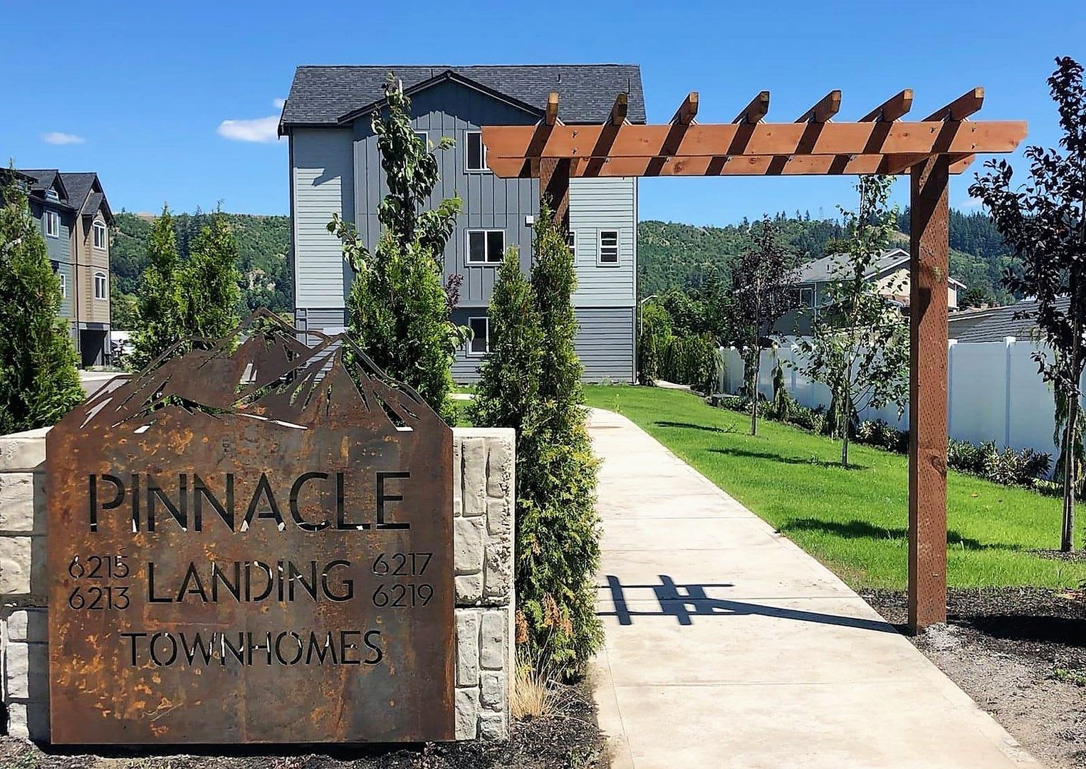 Pinnacle Landing Townhomes Two Bedroom Townhouse – photo 1 of 262