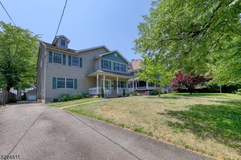 204 Lorraine Ave – photo 1 of 182