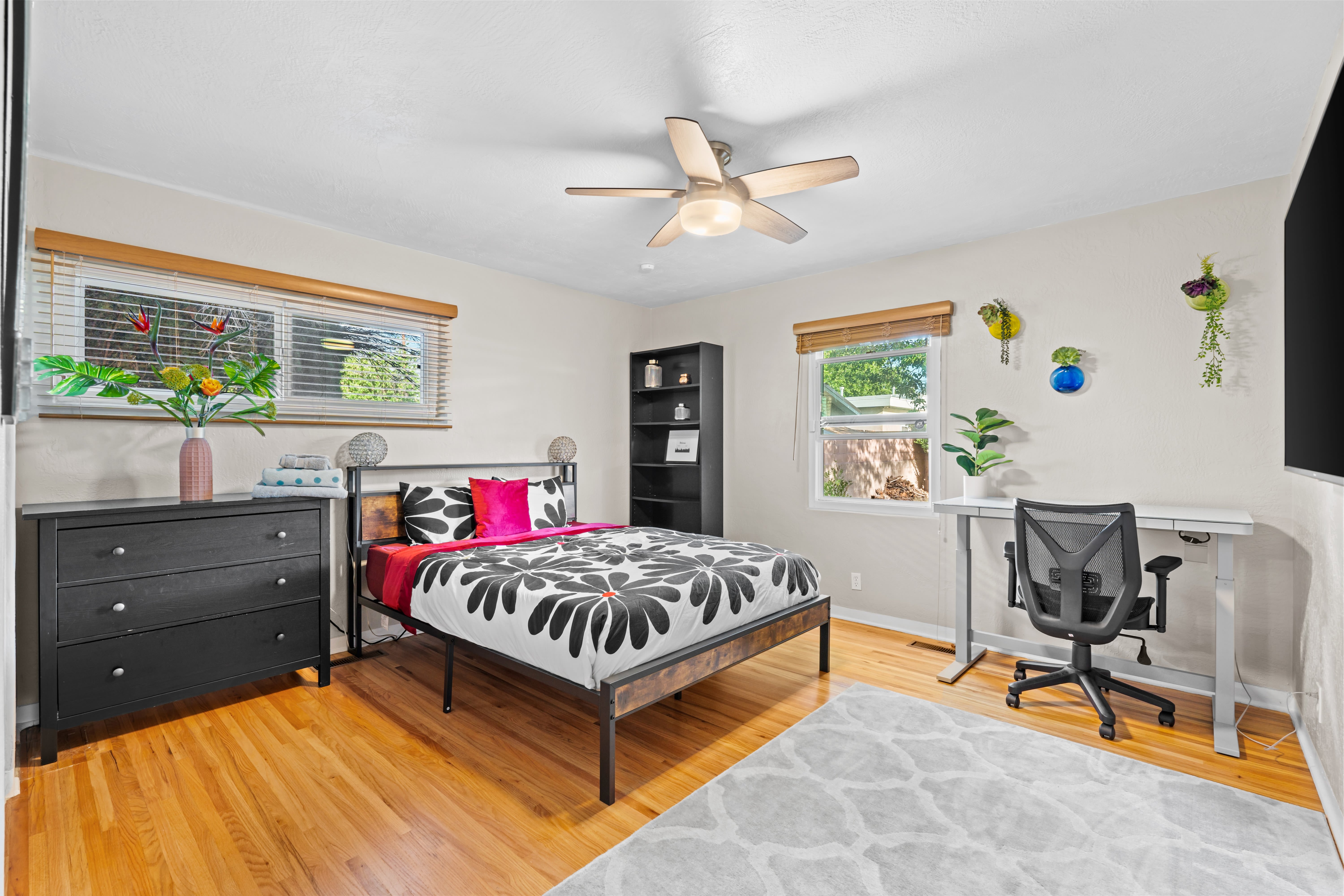4908 Burton Ave Se – photo 1