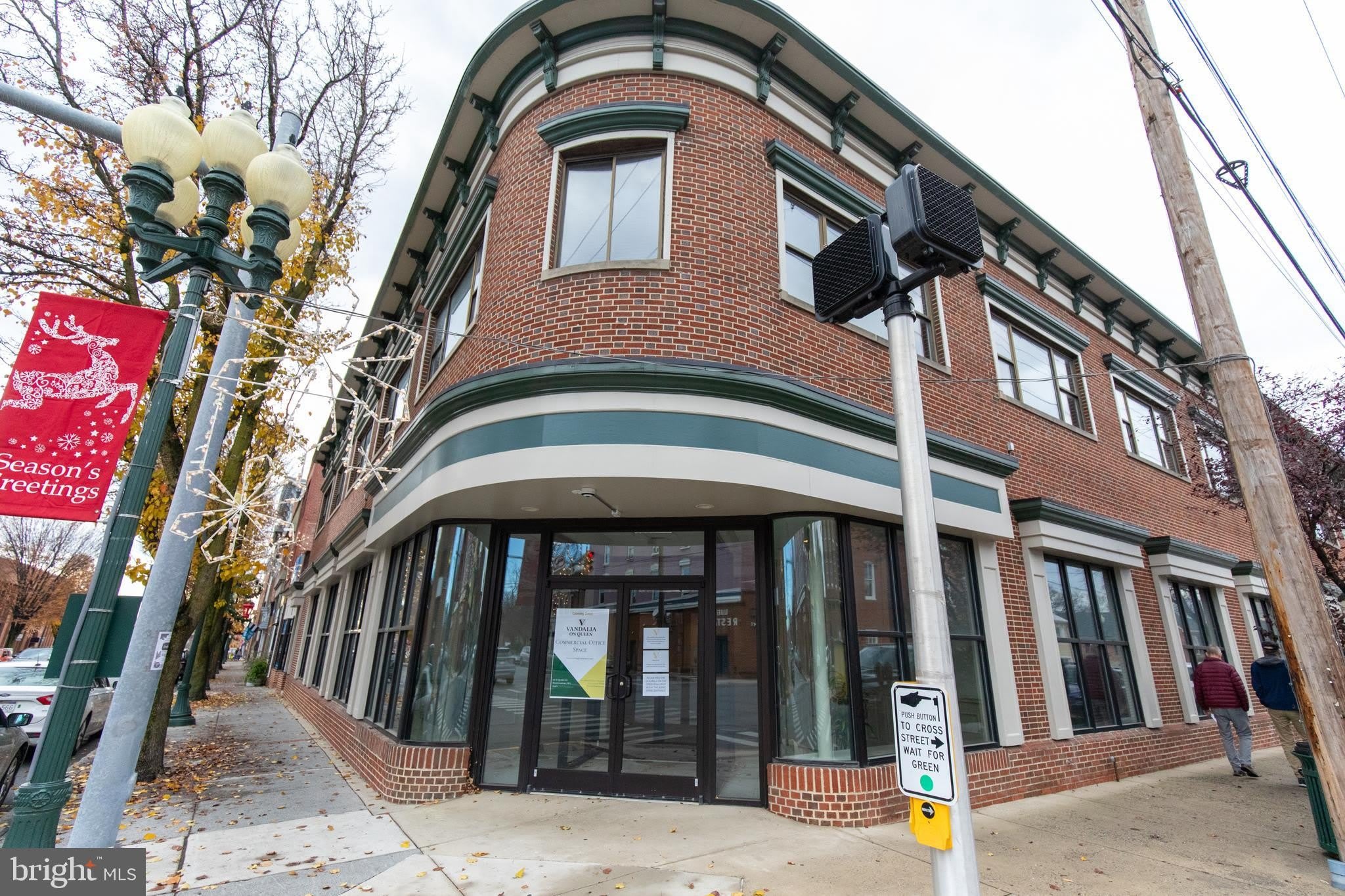 101 S QUEEN ST – photo 1 of 14