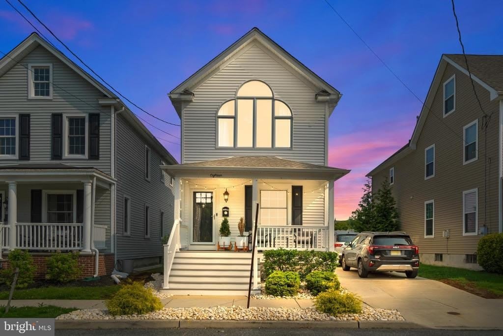 18 WILKINS AVENUE – photo 1 of 26