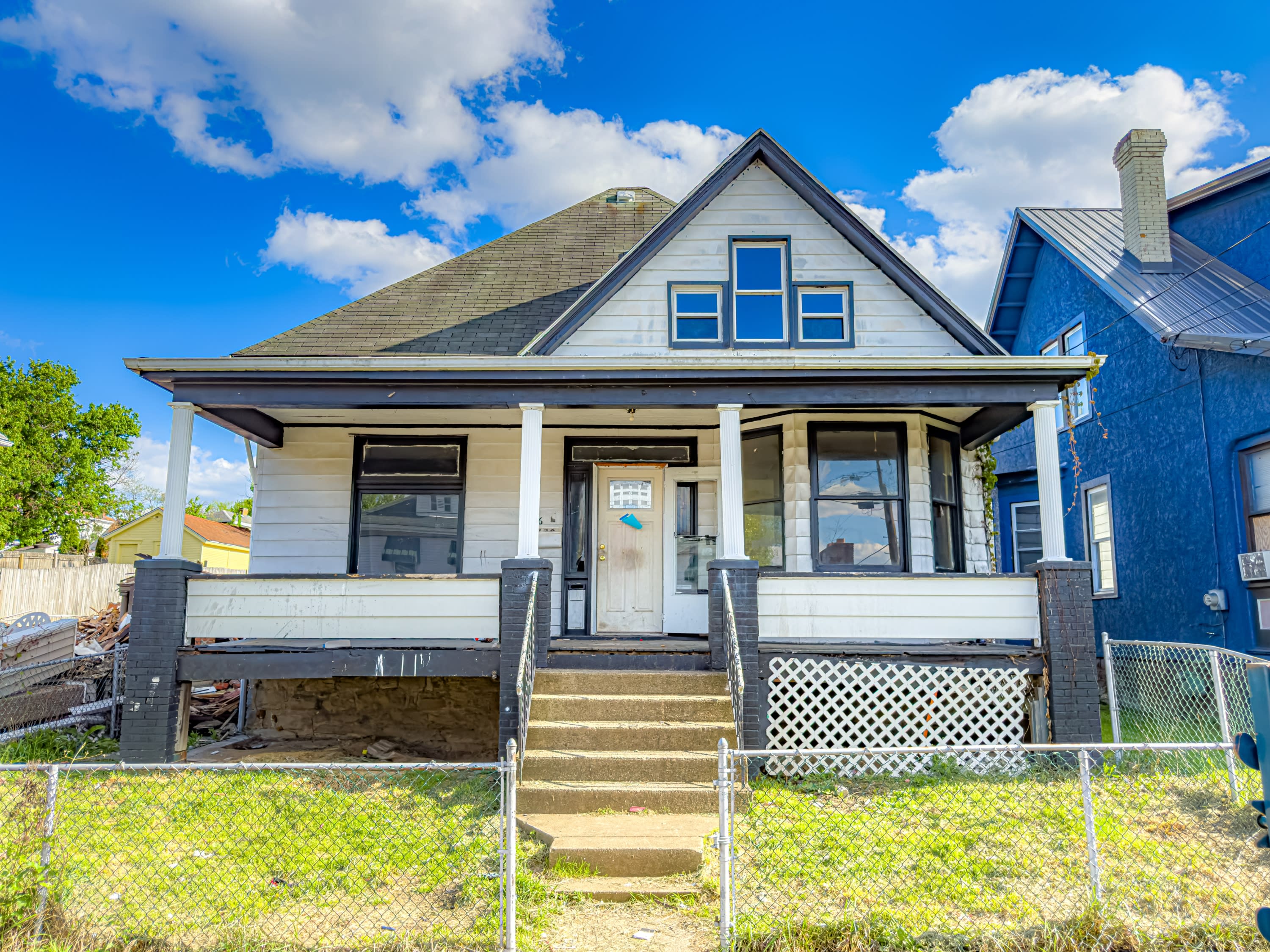 1136 Reservoir Avenue – photo 1 of 10