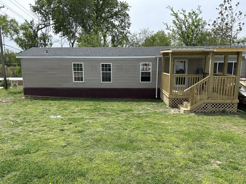155 Como Avenue – photo 1 of 13