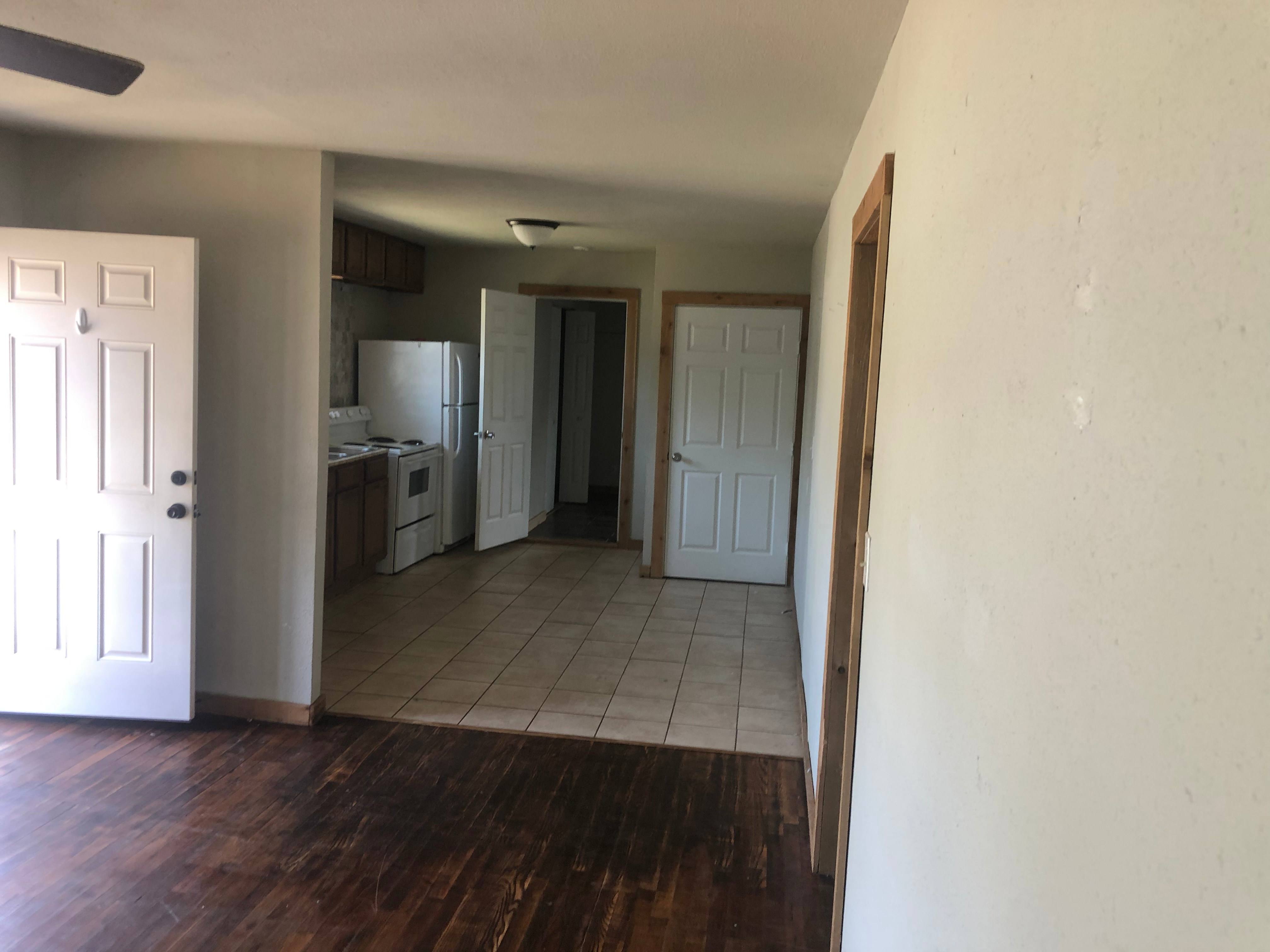 204 E Boyd Ave – photo 1 of 6