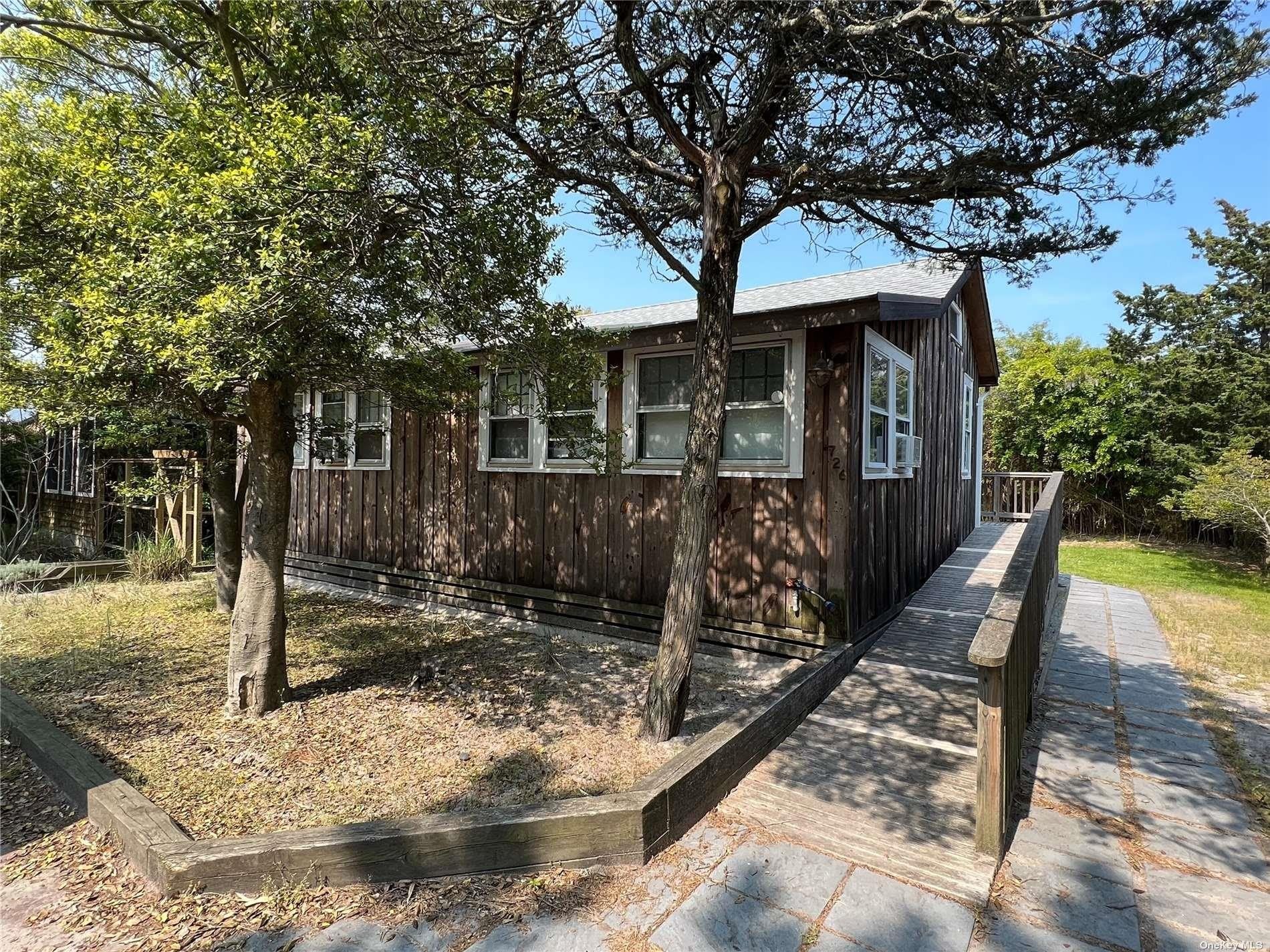 726 Ocean Breeze Walk – photo 1